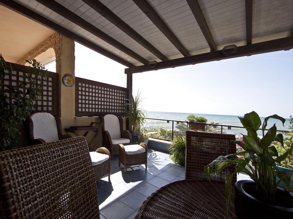 Terrazza A Mare Corallo Marina di Ragusa Oda fotoğraf